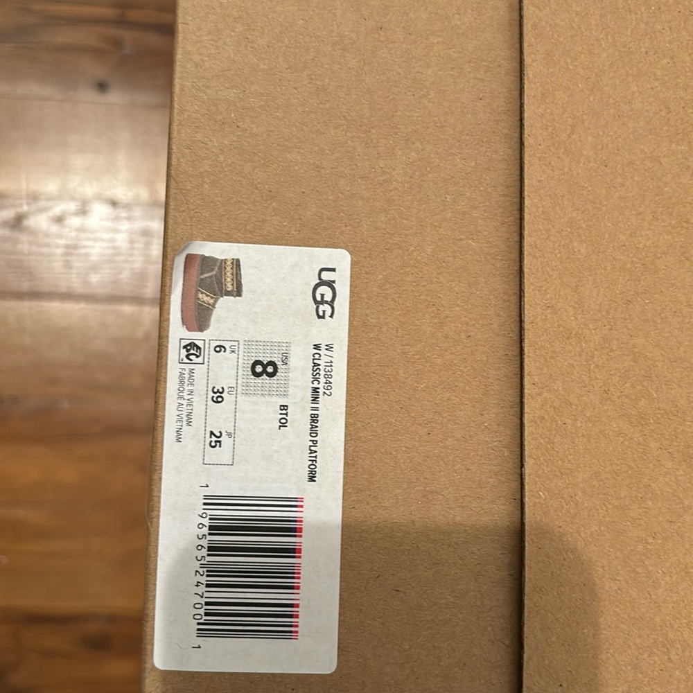 Ugg size 8 classic mini braid platform boots